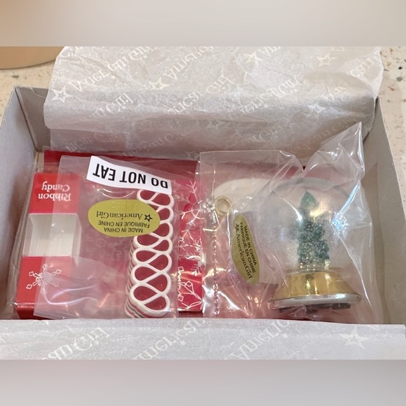 American Girl‎ Truly Me Christmas Holiday Accessories Gift Set - Picture 4 of 6